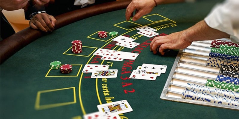 Poker Là Gì? Sân Chơi Đẳng Cấp Và Siêu Cuốn Hút Tại 789bet Người chơi đặt cược tại các vòng đấu