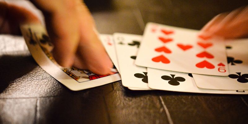 Phỏm là gì? Hướng Dẫn Chơi Phỏm Cơ Bản Và Dễ Hiểu Nhất Cách tính điểm game bài trực tuyến phỏm là gì?